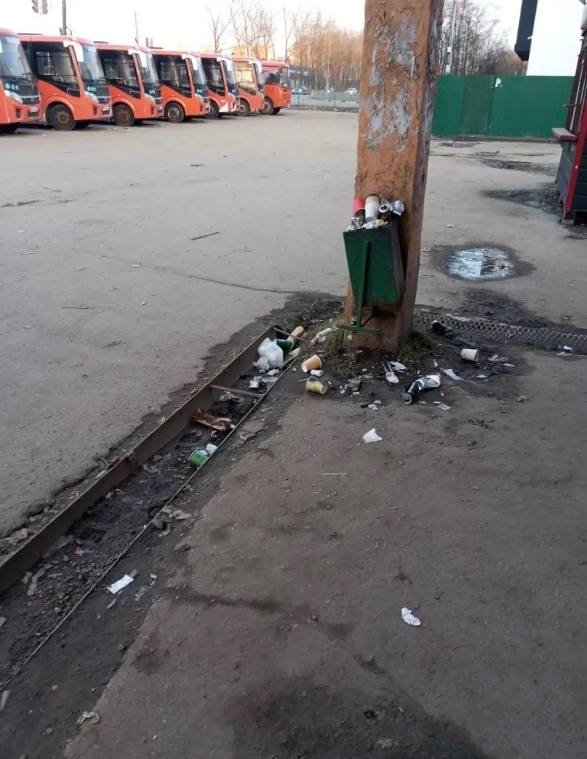 Автостанция в Кстово представляет собой пример запустения и отсутствия должного ухода. Жители Кстово