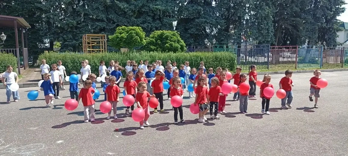 День России в ДО «НАЛМЭС».

В преддверии Дня России в нашем детском саду прошёл тематический день, п
