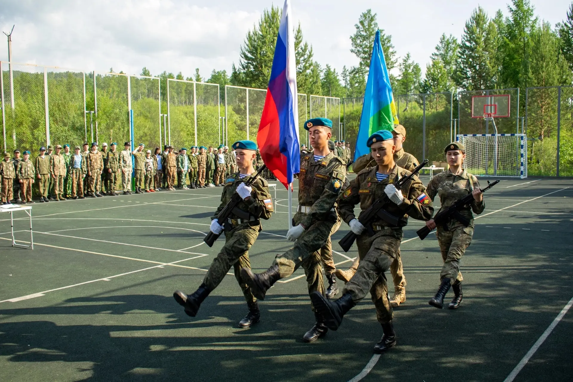 В Забайкалье стартовала военно-патриотическая смена «Разведка»

24 июля в детском оздоровительном ла