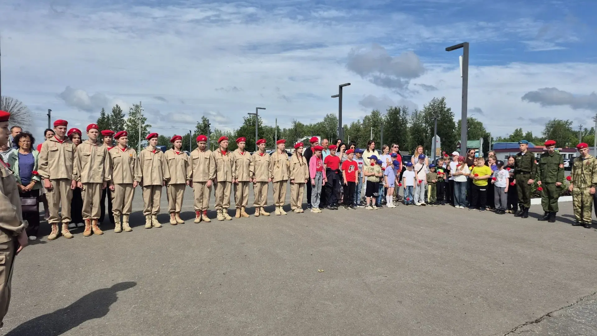 В День памяти и скорби, 22 июня 2026 года, юнармейский отряд "Гром" нашей школы принял участие в тре