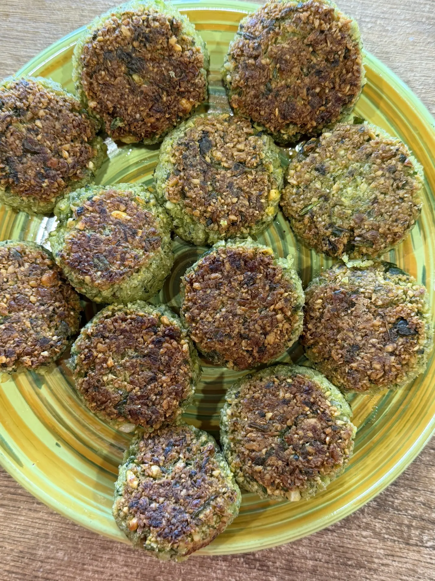 И закусочка высокобелковая 😻
В нуте 20 с чем то белка..

Фалафель 🥙 ета 💃💃💃💃

Ближний Восток, 
