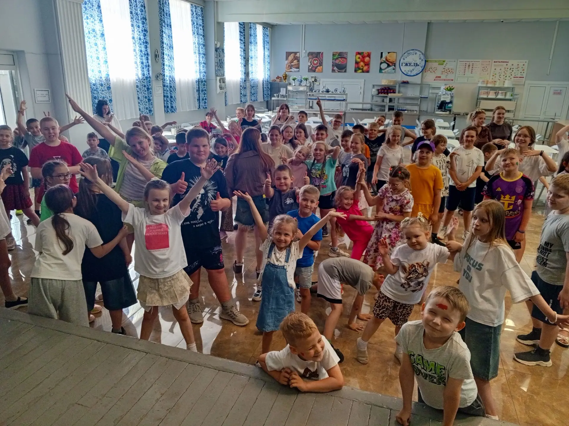 🌞В понедельник наша школа проводила детей на каникулы, во вторник для обучающихся 9х и 11го класса 