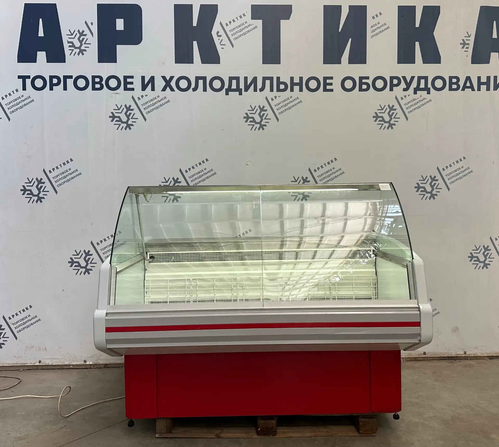 ❄️ Холодильные (-5…+5) и морозильные (-18…-5) витрины

Идеально для магазинов, мясных, рыбных лавок 