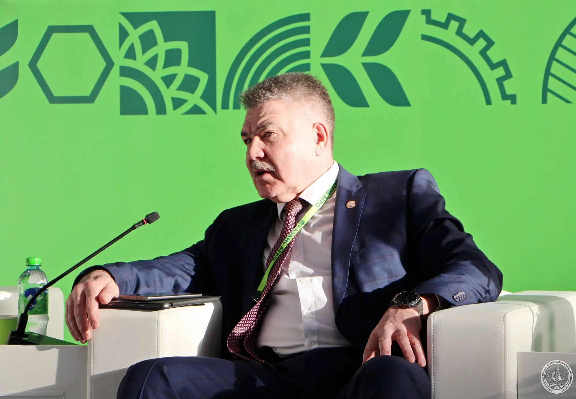 В рамках выставки «Казань Агро-2026» принял участие в круглом столе на тему «Будущее в ...