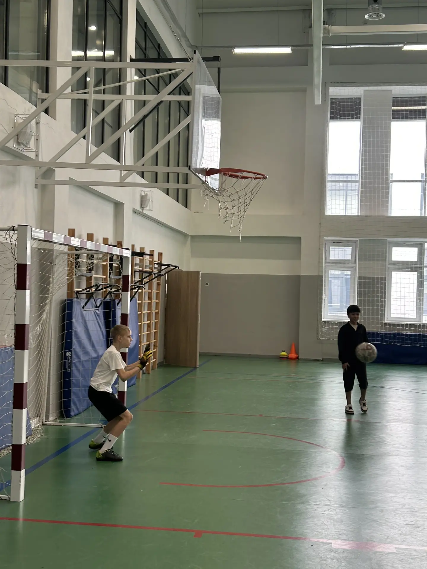 ⚽ Каникулы с пользой!  Каникулы — не время сидеть на месте! Сегодня в МАОУ «Образовательный центр «У