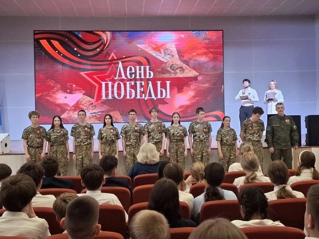 81 год — так много времени прошло…  🇷🇺 9 мая стало для каждого из нас датой гордости за наш народ, з