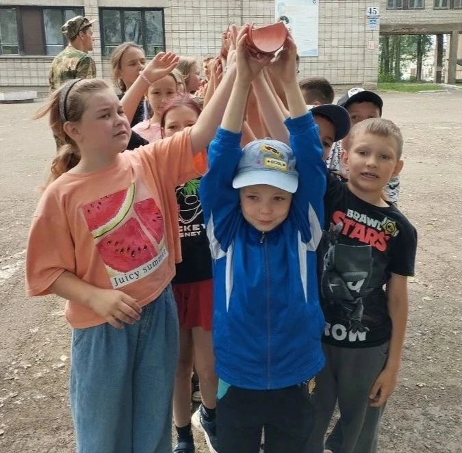 🎉 Сегодня в нашем пришкольном лагере «Берёзка» прошёл день, полный приключений и рекордов! 

С само