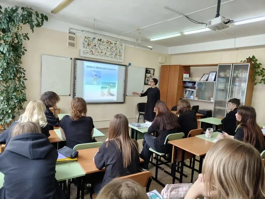 🌟Встреча с экспертом в области филологии🌟  💫В профильных группах английского языка состоялась значим