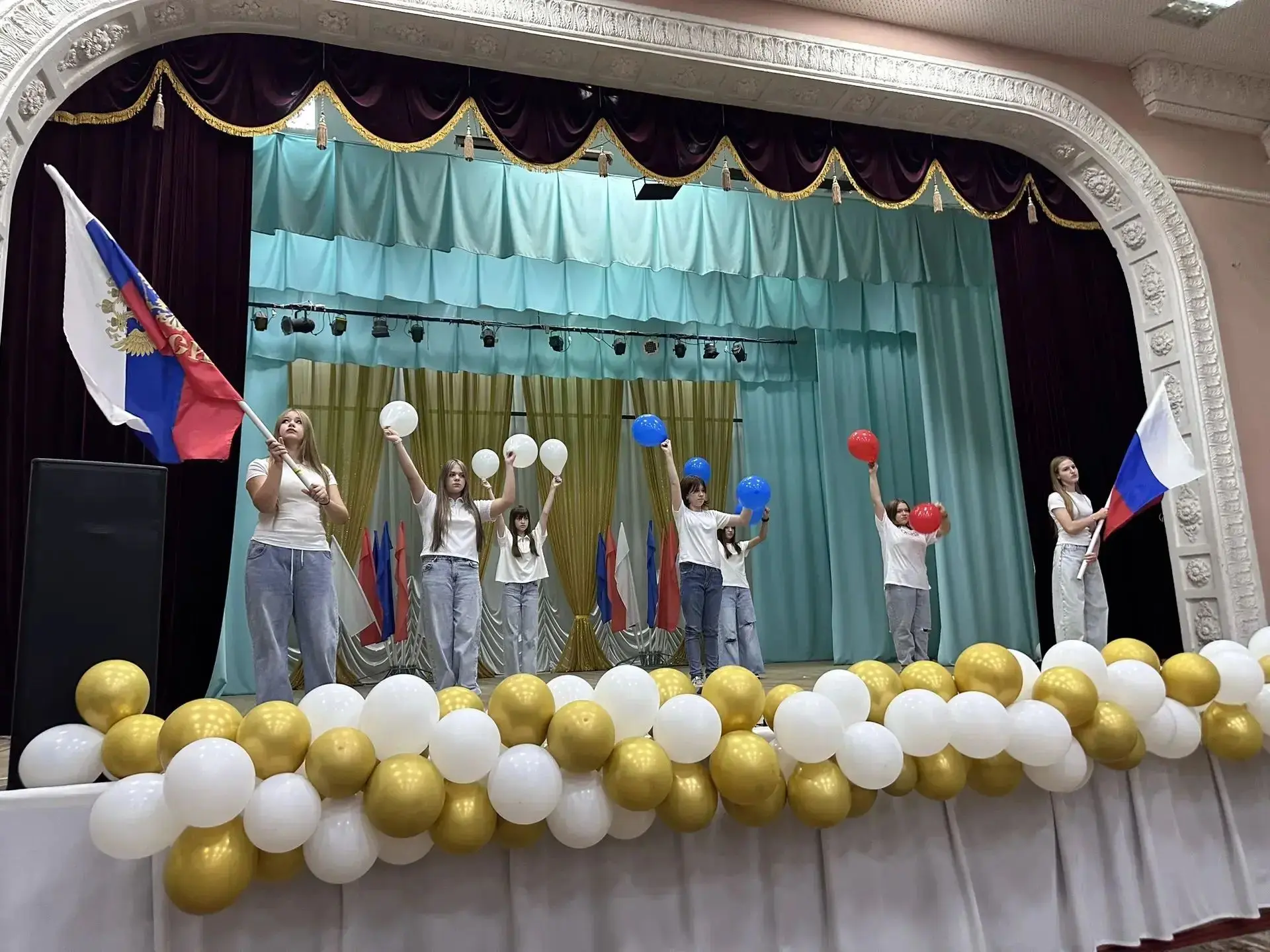 Гордость реет над страной! 🇷🇺