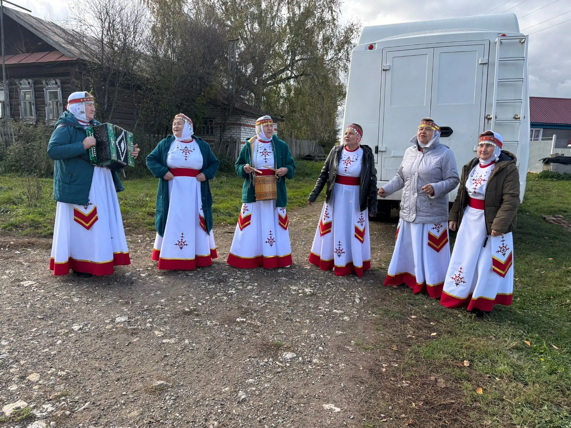 💐Фольклорная группа «Салам» выступила с агитбригадным концертом сразу в двух населённы...