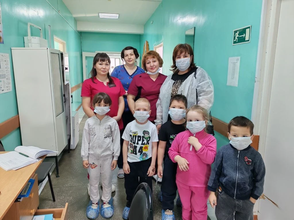 Маленькие сердца, большая доброта: дошколята из отряда «Дорогой добра» подарили тепло п...