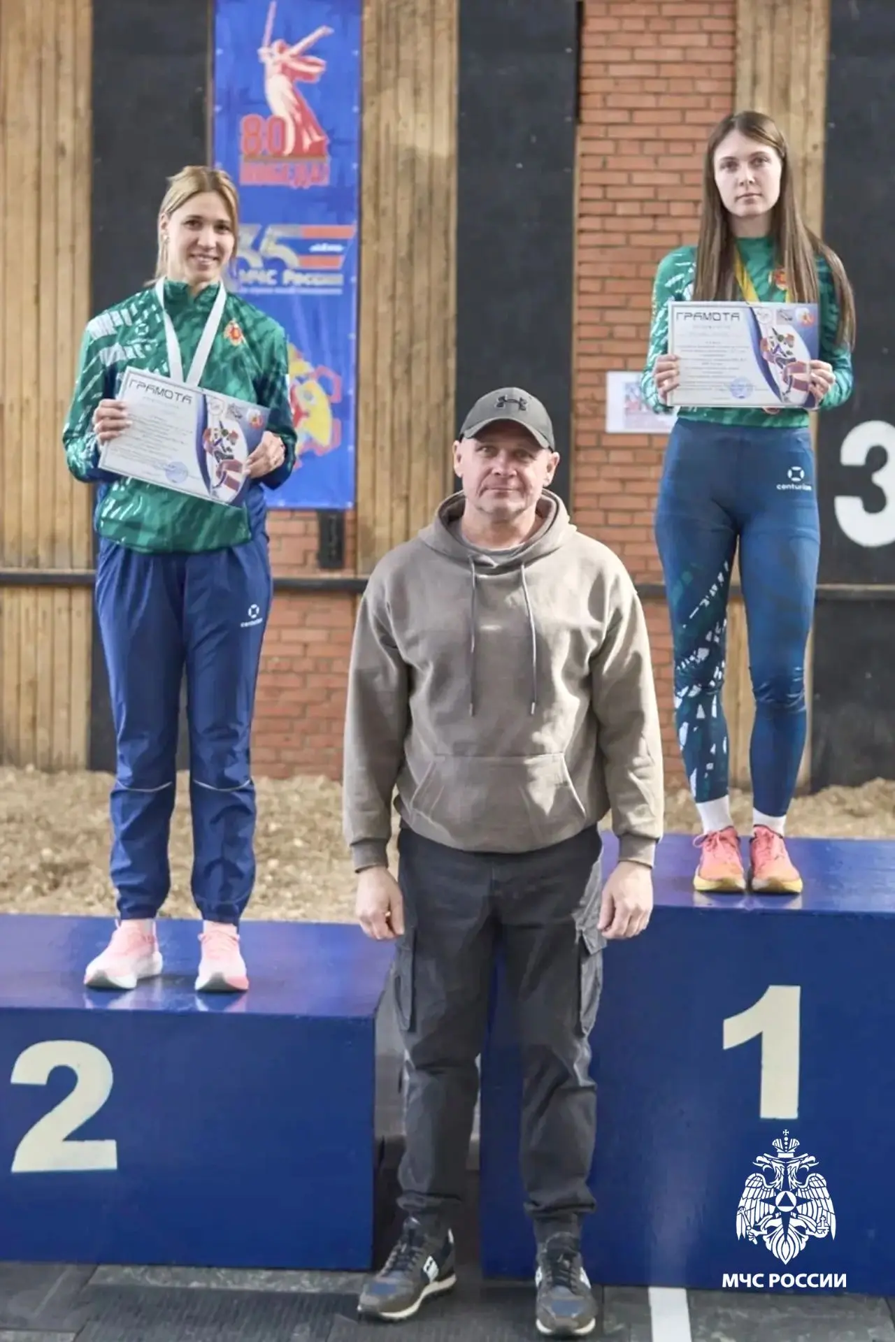 🥇Юная спортсменка на соревнованиях по пожарно-спасательному спорту завоевала золото  На базе спортив