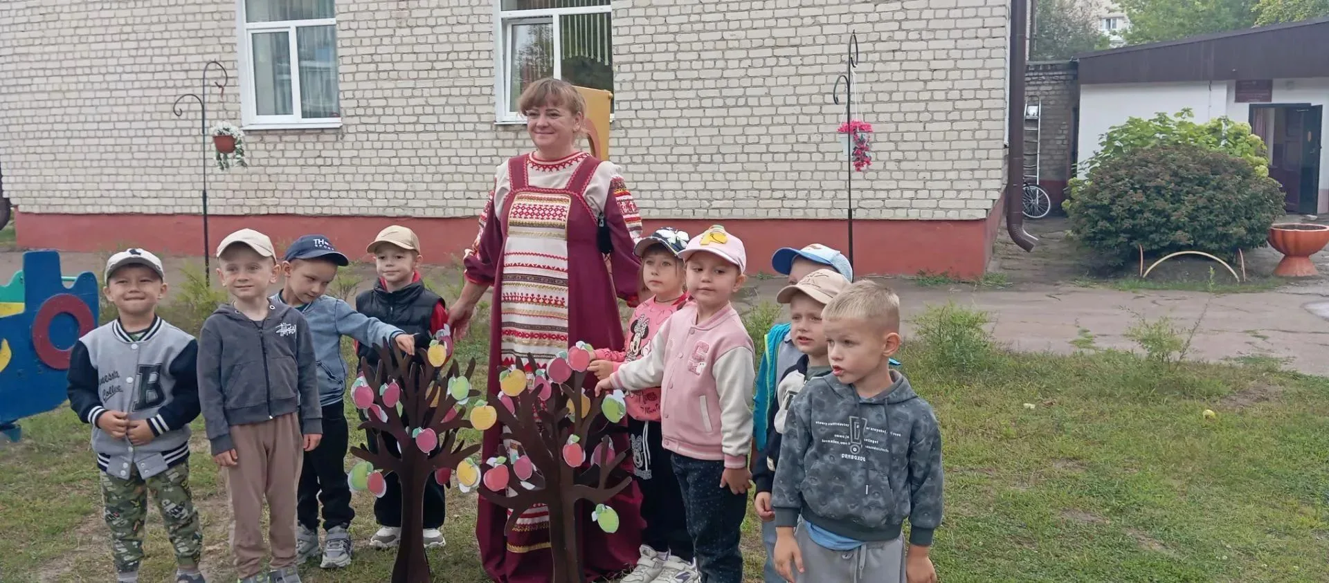 19 августа в России отмечают народный праздник – Яблочный Спас, символизирующий проводы...