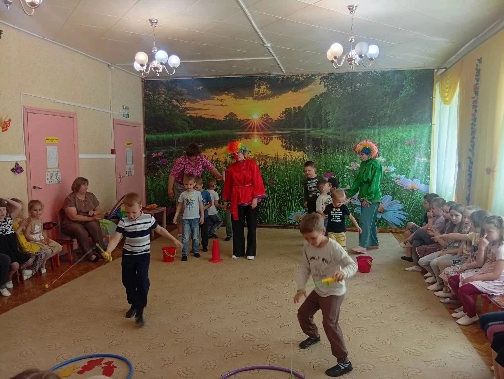 ✨Много праздников на свете, всех не сосчитать!
