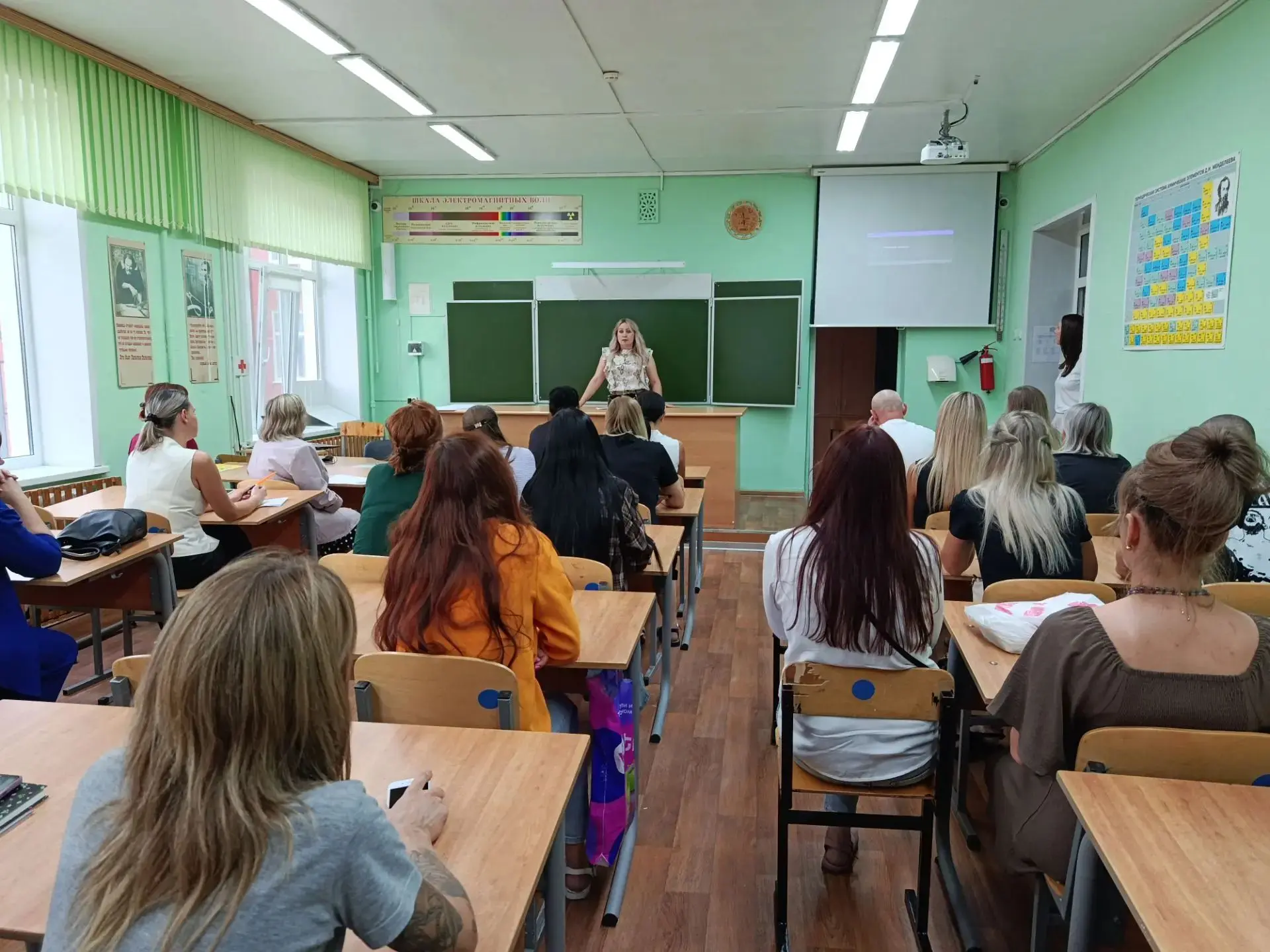 🎉 Родительское собрание в пятых классах: старт учебного года! 🎉