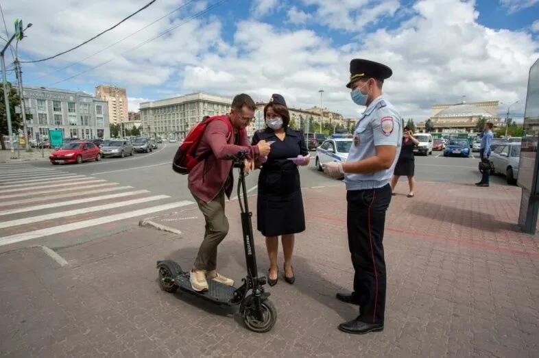 ❌Для электросамокатов в России хотят ввести права и запретить их детям младше 16 лет.