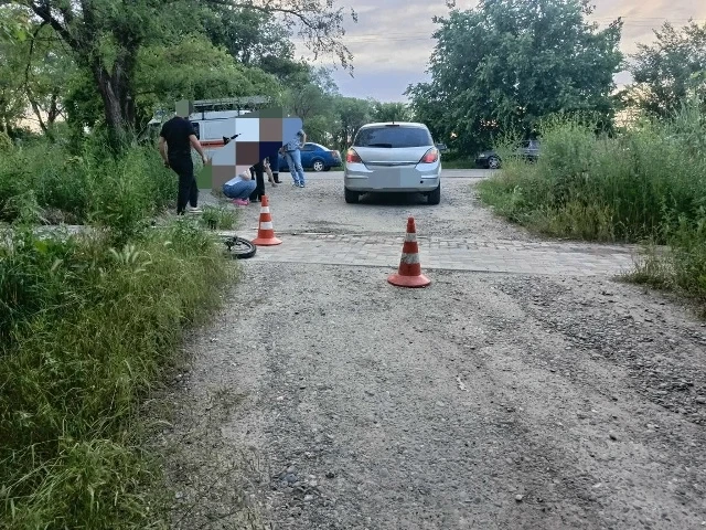 В селе Кочубеевском в результате ДТП пострадал несовершеннолетний велосипед.
По предварительным данн