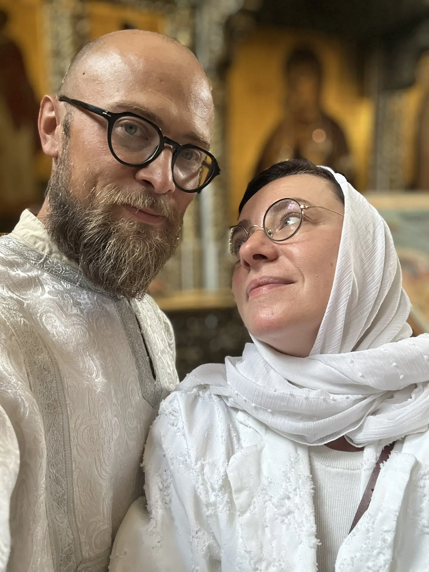 Преобрази́лся еси́ на горе́, Христе́ Бо́же,/ показа́вый ученико́м Твои́м сла́ву Твою́,/...