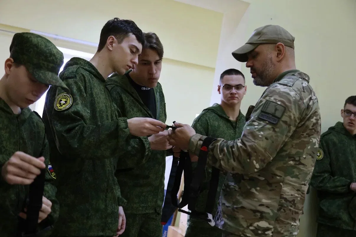Будущие защитники Родины осваивают азы военного дела  В Институте непрерывного образования Волгоград