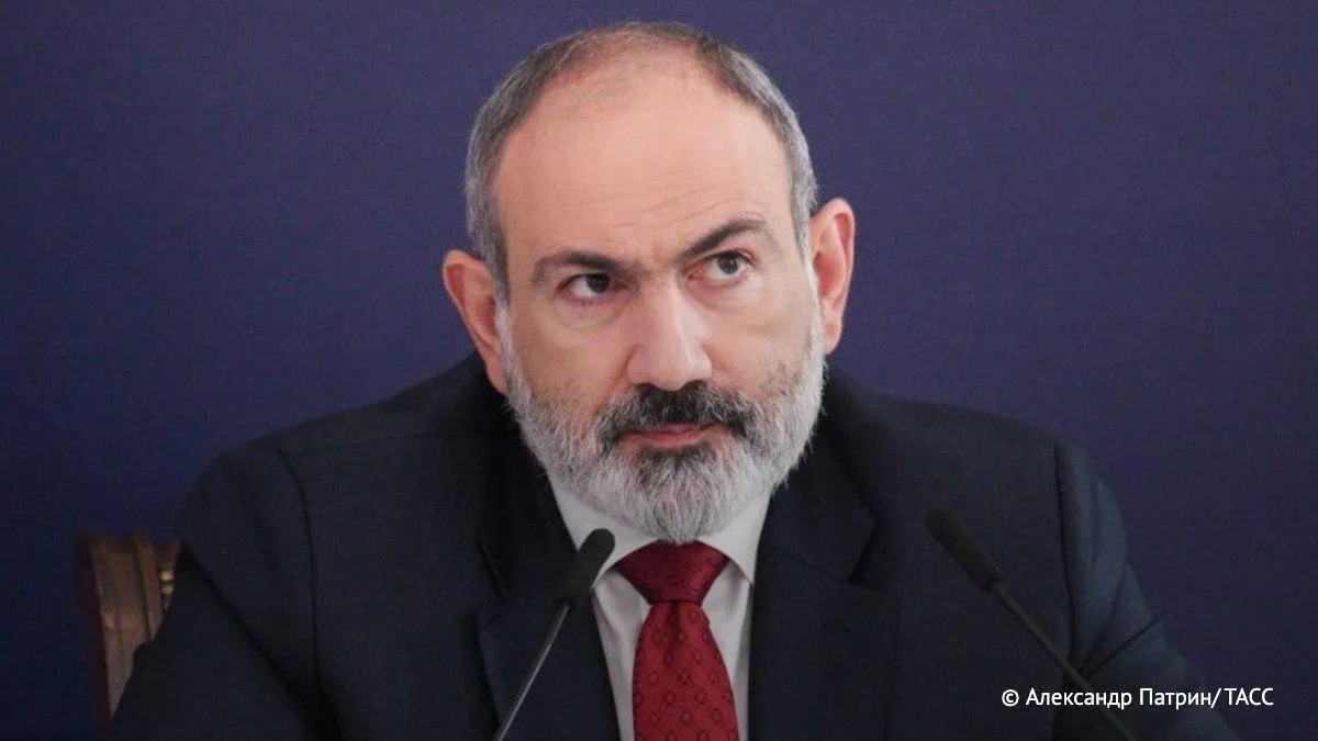 Никол Пашинян подписал решение об отставке действующего правительства. Документ будет о...