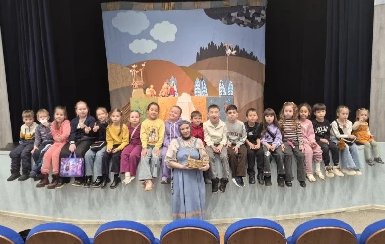 Волшебный день в Театре Кукол! 🎭  Ученики 1 «А» класса в рамках школьно-семейного проекта посетили Т