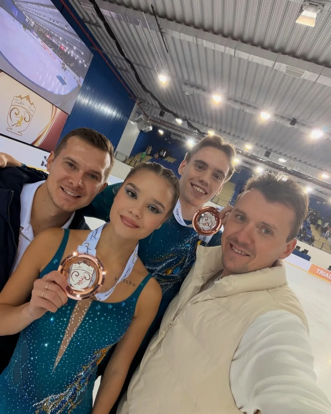 🥉 Пермские фигуристы Екатерина Чикмарёва и Матвей Янченков завоевали бронзовые медали ...