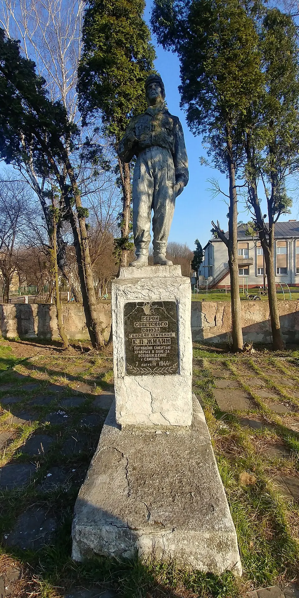 Родился ЖИЛИН Егор Павлович (1921–1944), Герой Советского Союза (1944, посм.), уроженец...