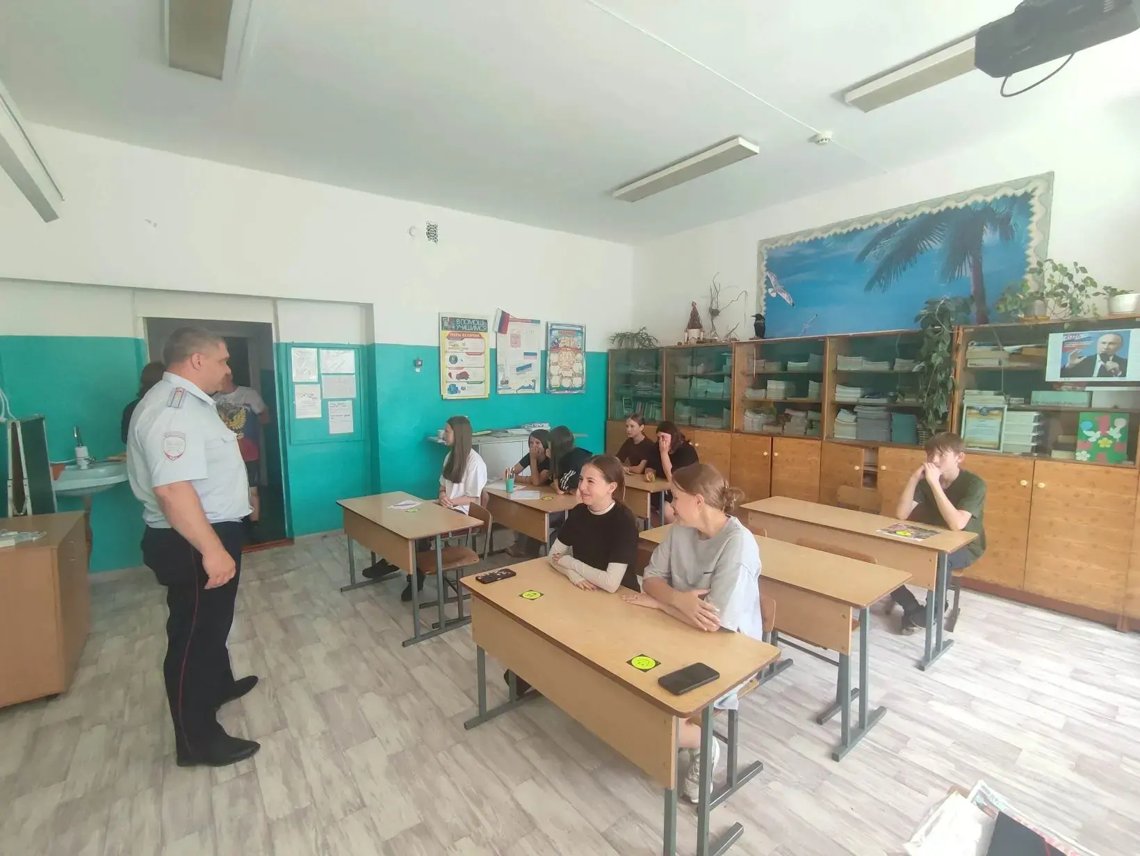 🔥Сегодняшний день в нашем лагере "Огонёк" прошёл  под девизом " День Русского Сарафана ".
🧒 Ребята