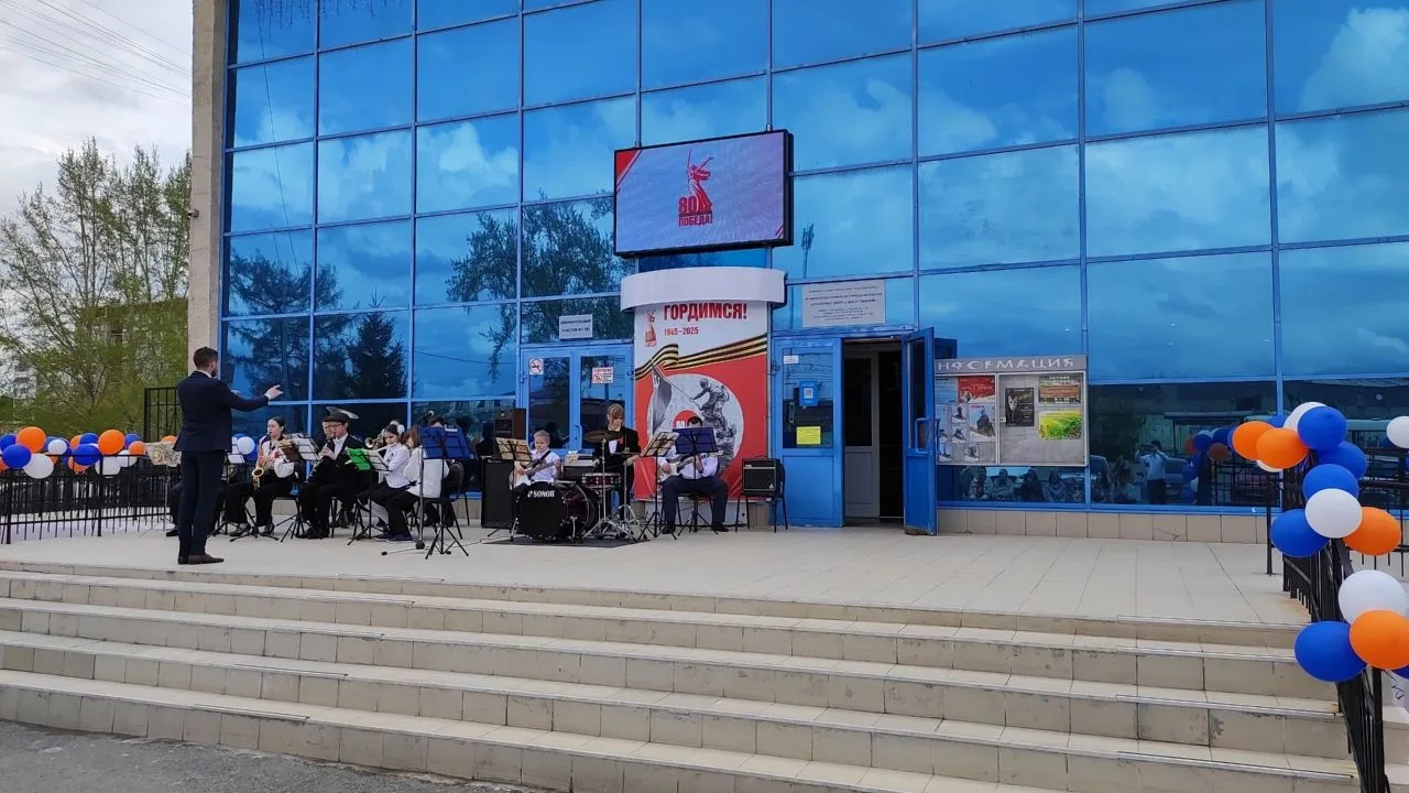 Бесплатный большой концерт к дню Победы   🕛 Когда: 9 мая в 12:00 🎫 Вход свободный!  📍Культурный  цен