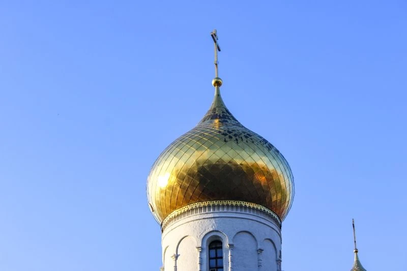 В саду имени В. И. Ленина в Бугуруслане установили памятник игумении Серафиме Почеревиной и сестрам 