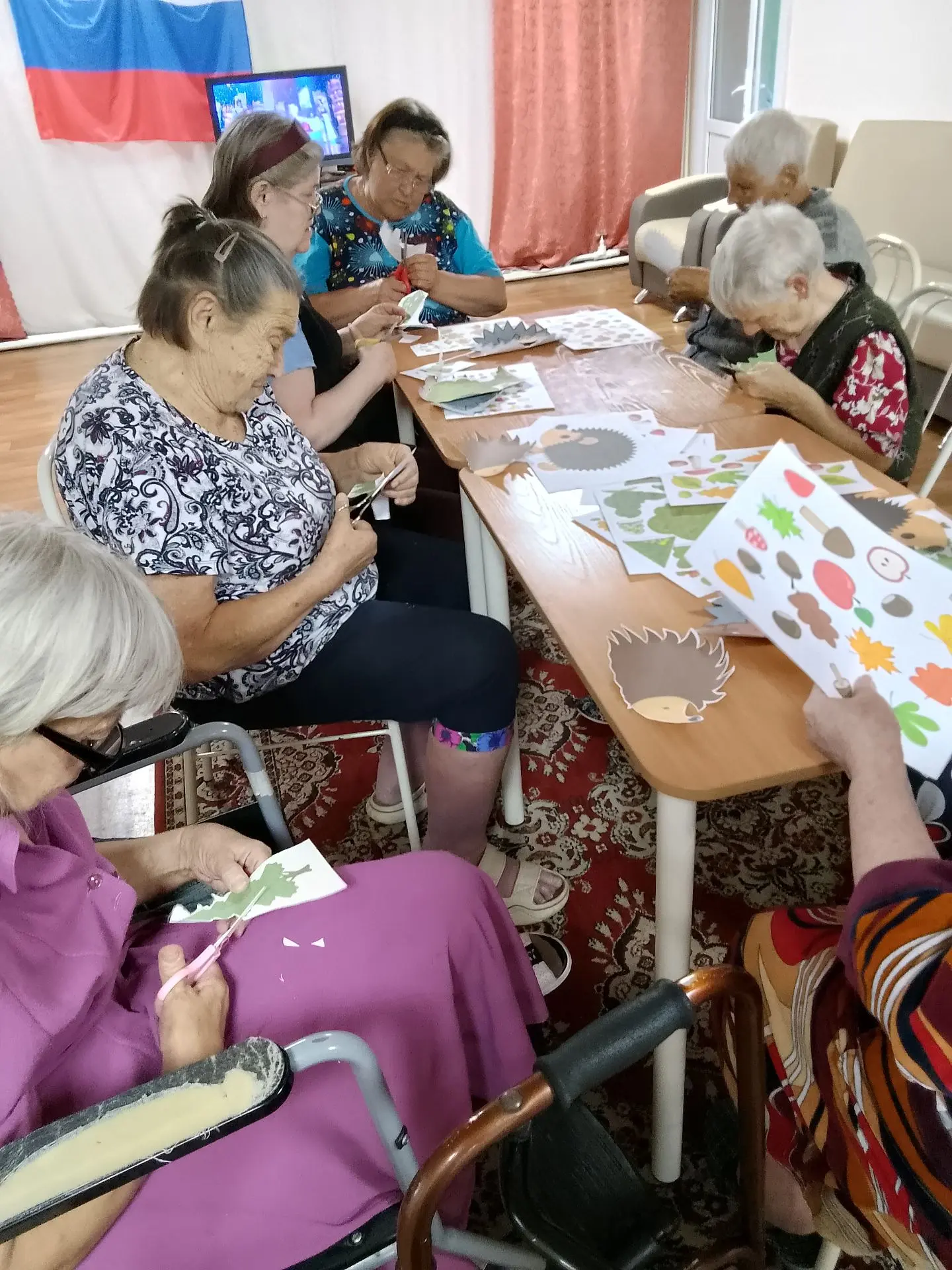 🎉 ✂️Мастер‑класс «Запасливый ёжик»: творим с теплом и заботой! 🎉🔹В нашем доме‑интерн...