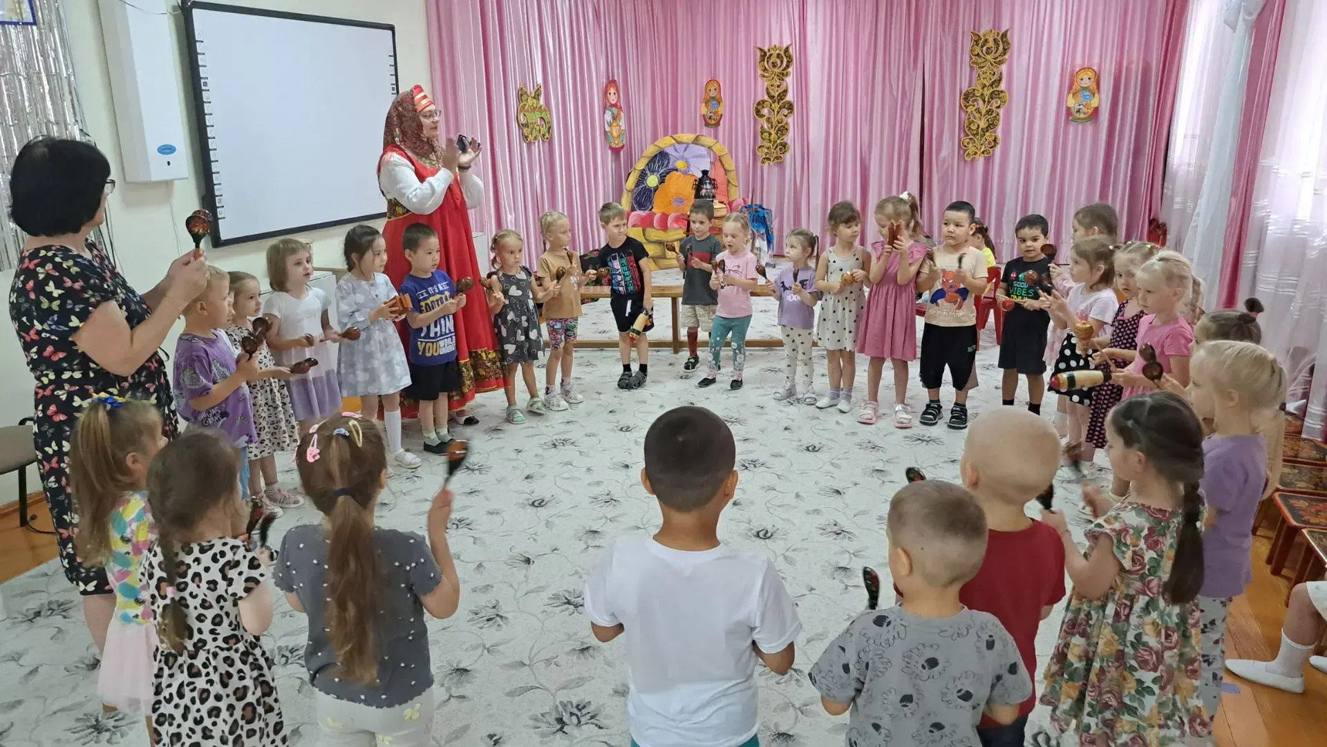 🎶✨Посиделки «Волшебная корзинка»
А и в Тюмени, да не в палатах высоких, а в детском саду 12 , собра