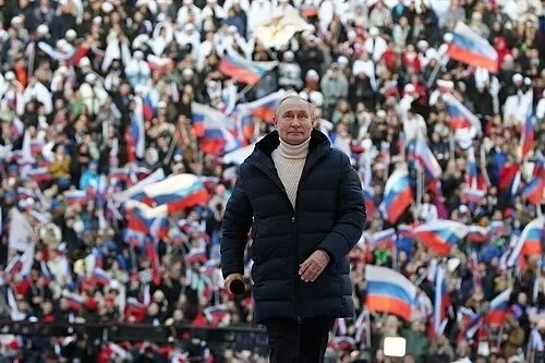 Абсолютное большинство россиян признают Владимира Путина одним из наиболее влиятельных ...
