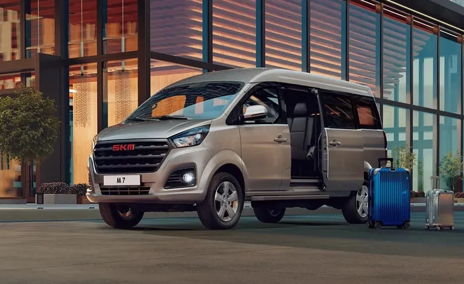 АвтоВАЗ раскрыл цены на минивэн и фургон SKM M7  АвтоВАЗ начал выпуск минивэнов и фургонов под бренд