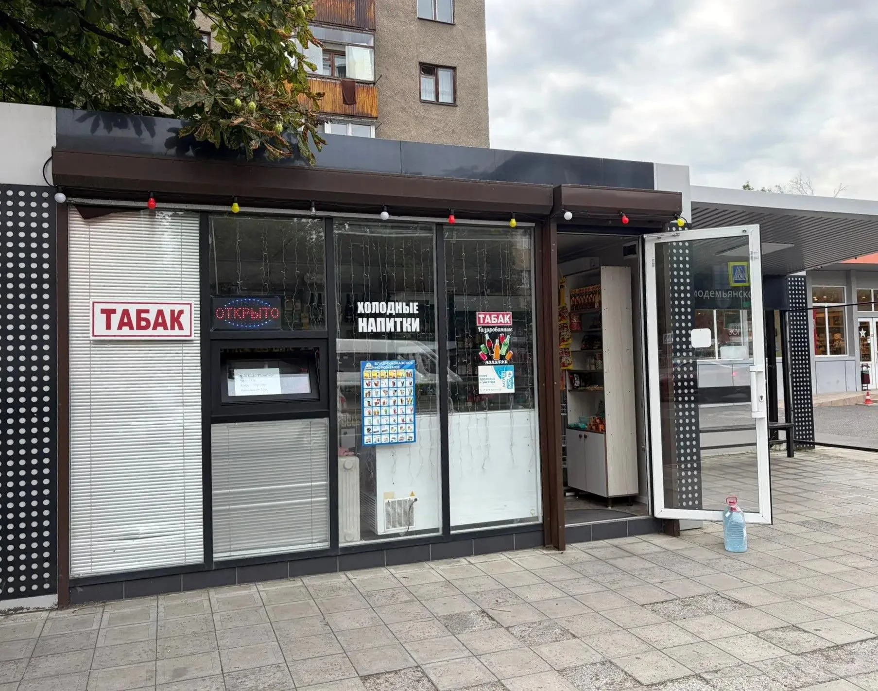 Во Владикавказе продолжаются проверки нестационарных торговых объектов