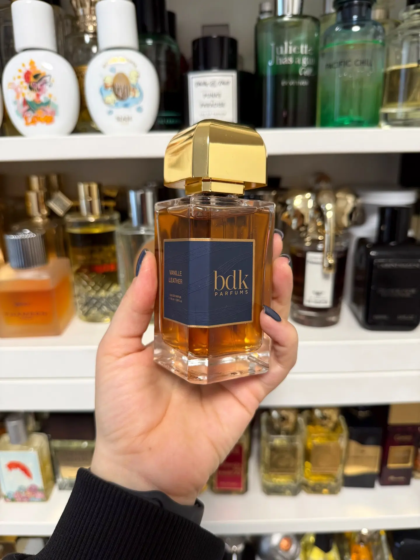 Мариновала я этот Vanille Leather BDK Parfums целый год. Представляете, был у меня небо...