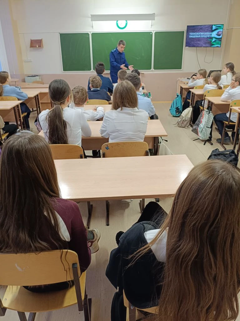 В целях профилактики правонарушений среди несовершеннолетних сегодня, 3 февраля, в первом корпусе на