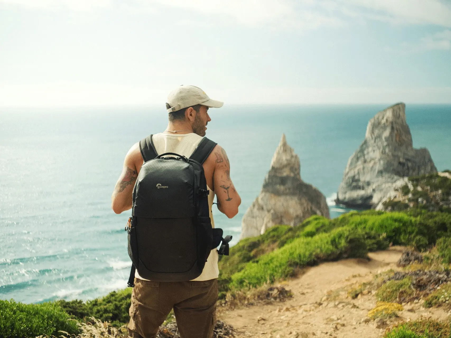Lowepro Fastpack IV — это эволюция культовой серии рюкзаков, созданной для фотографов и...