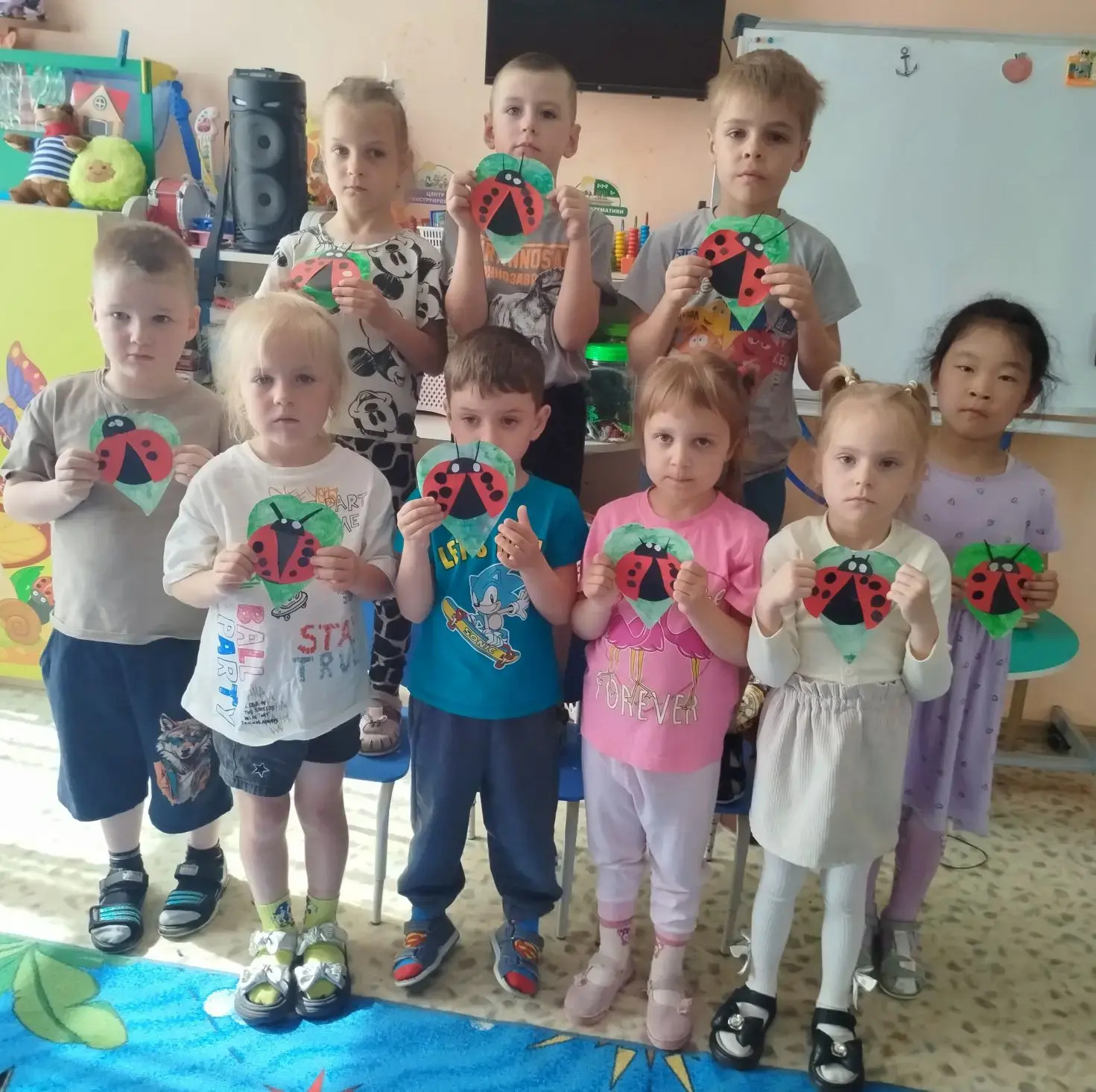 🐞 В группе «Гномики» прошла закрепляющая беседа «Мир насекомых»!**