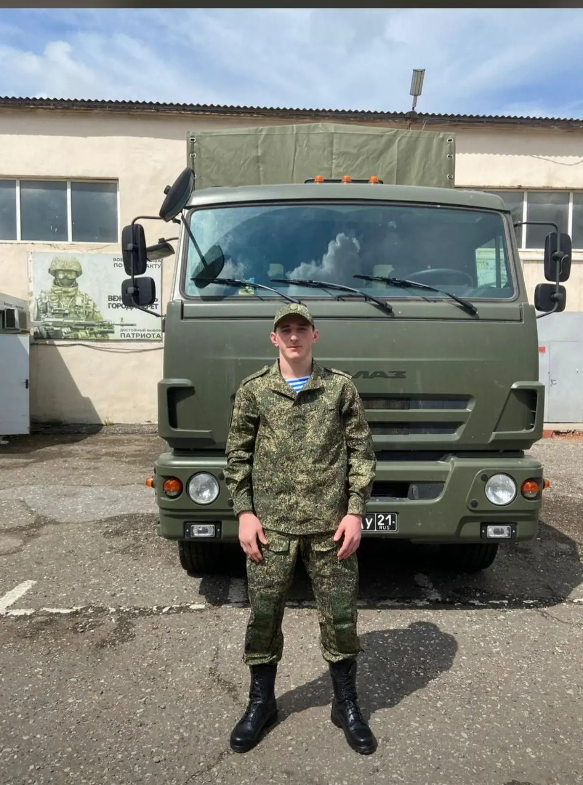 🌍Новобранцы из Новолакского района пополняют ряды Российской армии  Новолакский район вносит свой вк