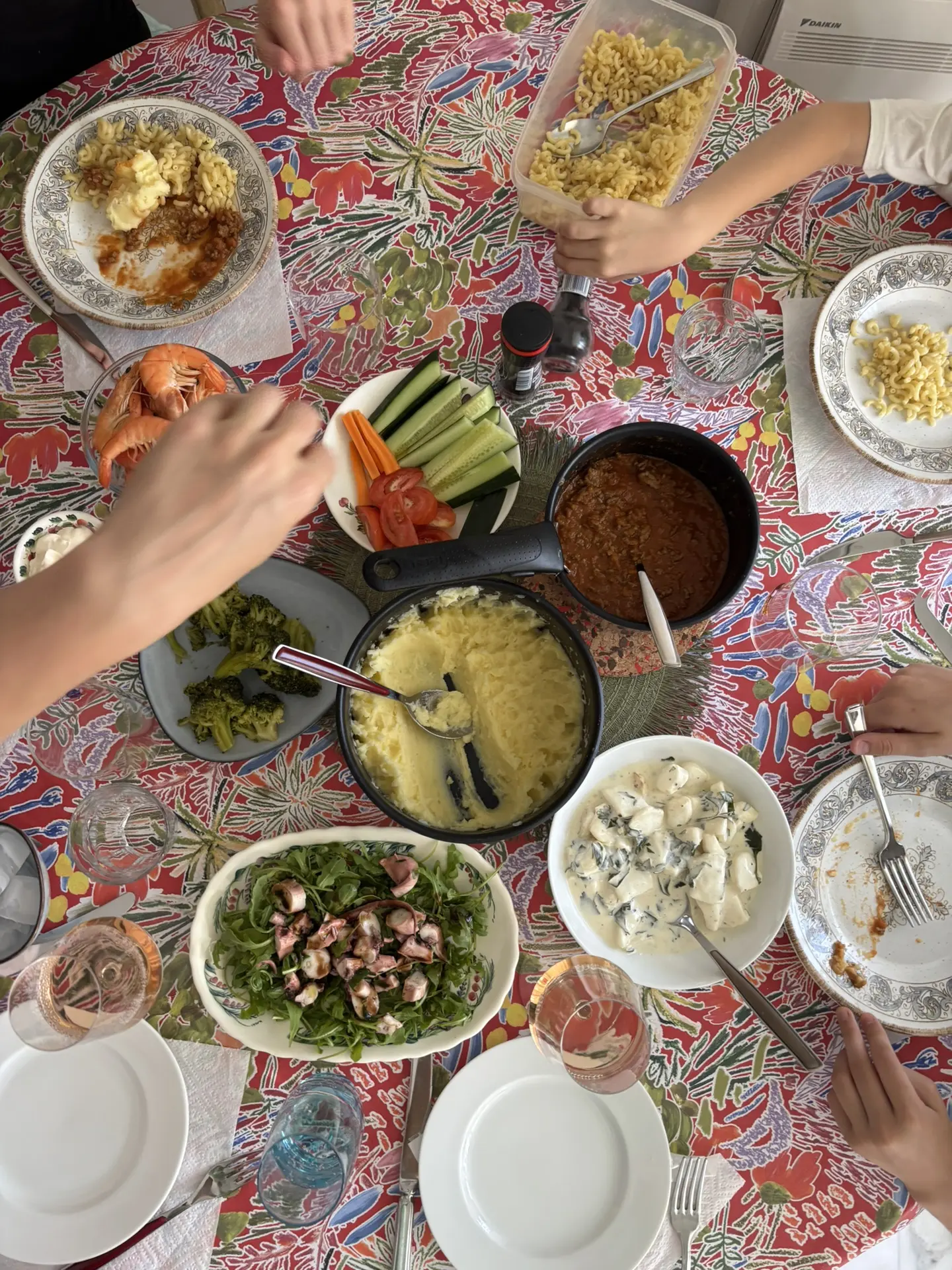 Отмечаем середину лета

❣️Как здорово, что ещё целая половина впереди