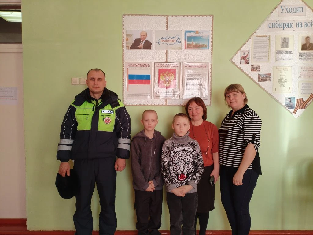 Безопасность начинается с детства: встреча с инспектором ДПС