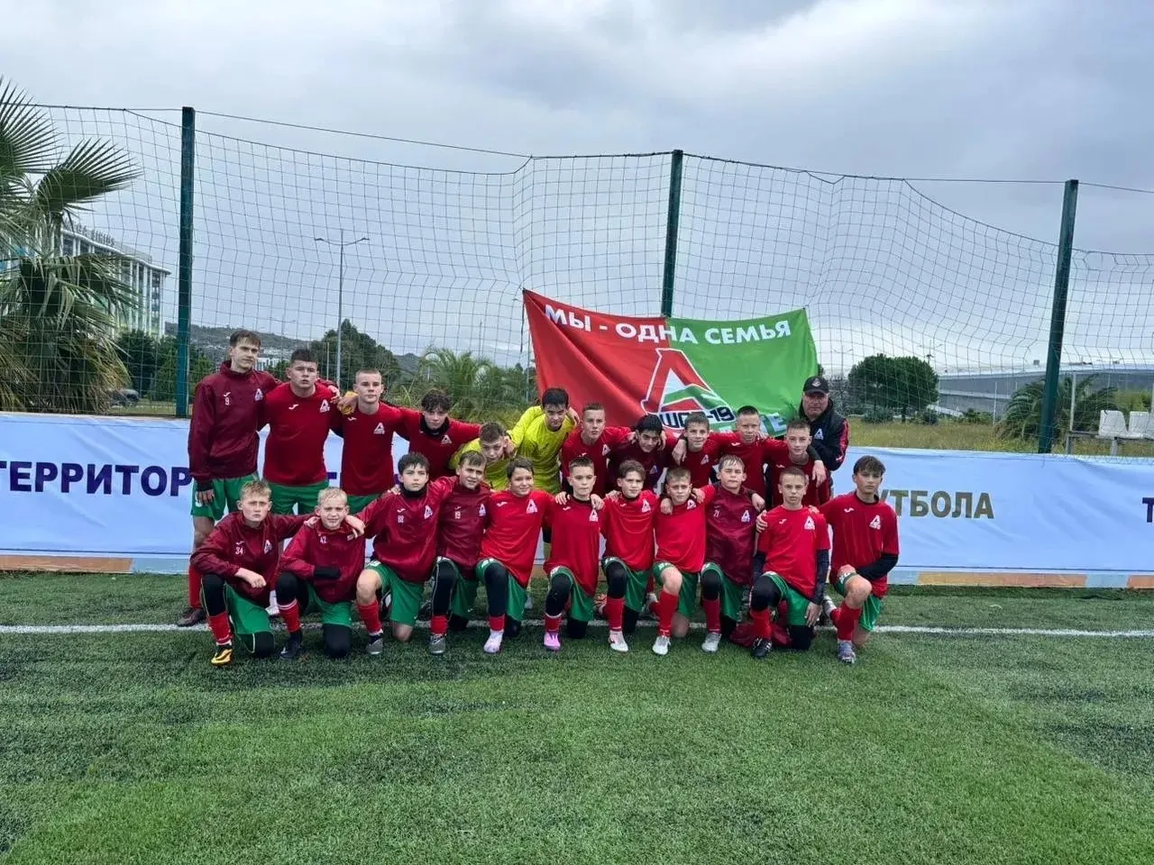 Мой футбол ⚽️  Ребята нашей школы активно занимаются футболом, и эти фото — лучшее доказательство! К
