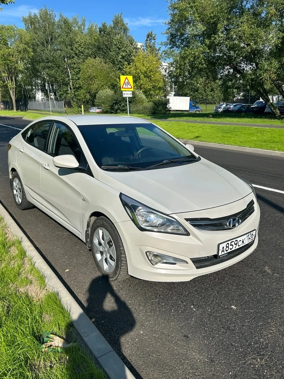 Продам Хендай Солярис, рестайлинг конец 2014 года.  Автомобиль в отличном техническом и внешнем сост
