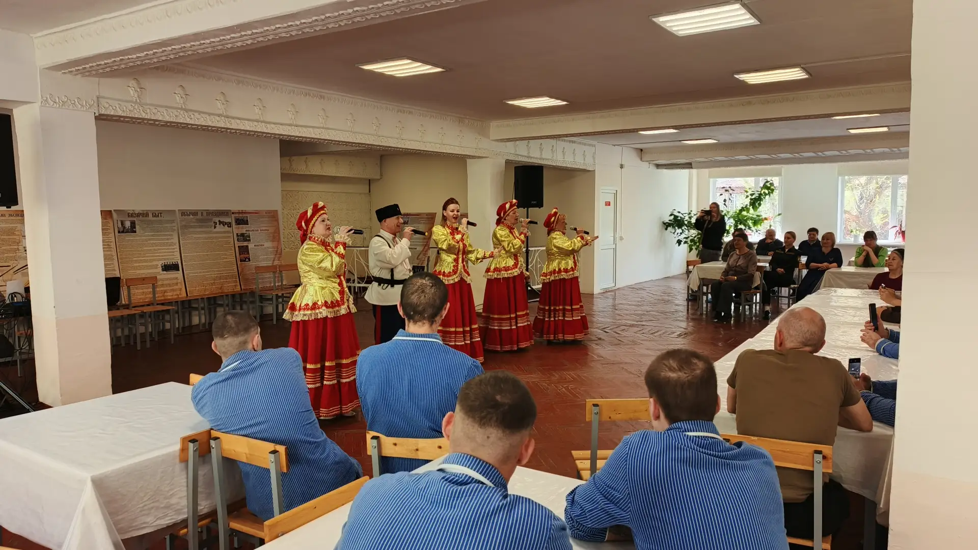 3 мая, Народный Камчатский казачий вокальный ансамбль отправился с важной миссией - в в...