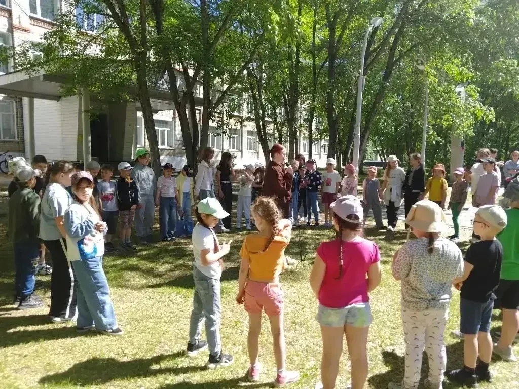 В июне, культорганизатор ДК «Энергетик» Любовь Грибкова подарила детям настоящий праздник лета, твор