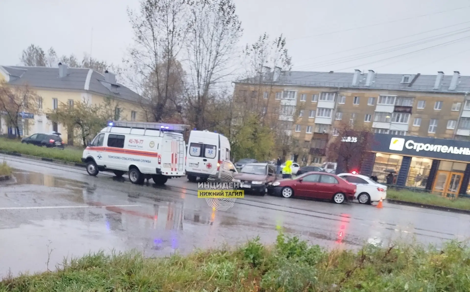 🚗 На Вагонке торопыга за рулем ВАЗа столкнулся с иномаркой, травмируя 2 человек