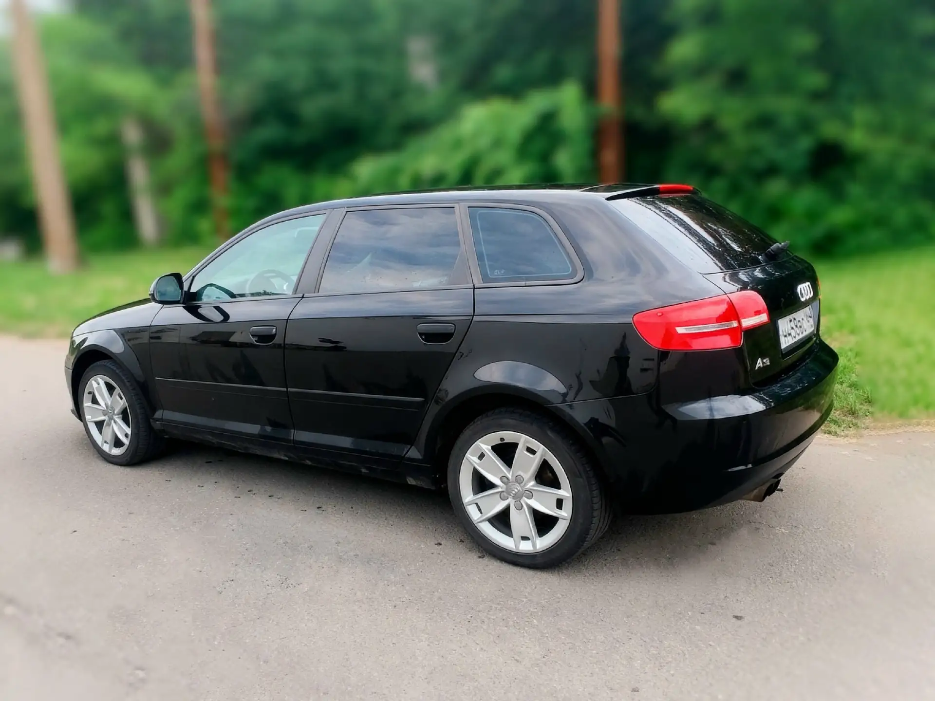 audi a3 8p 1.4л 2009г 290к пробег. собственник 
цена 510 000 . Торг канистру бенза. 
Езжу каждый ден