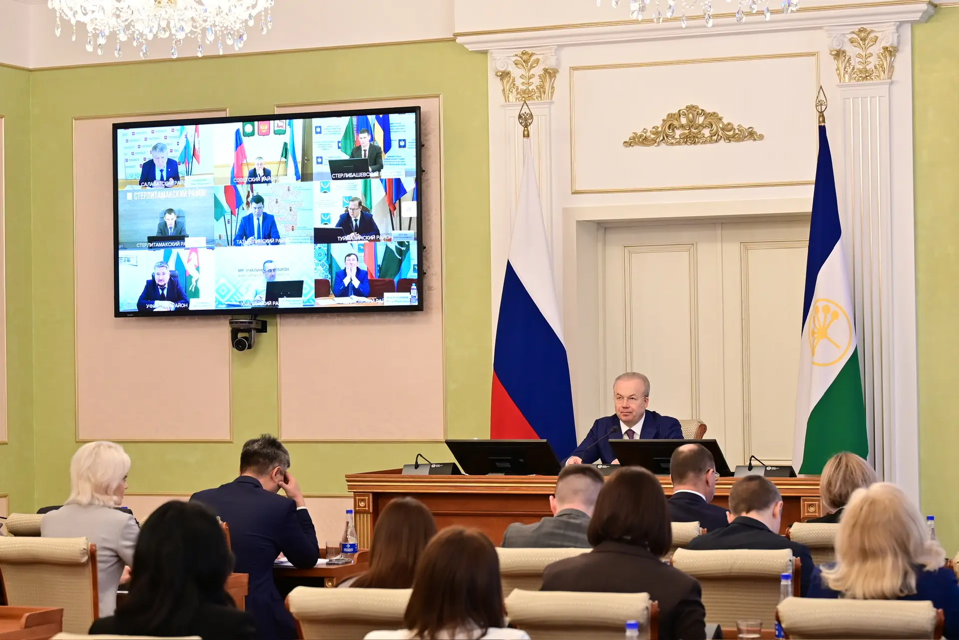 Подвели итоги работы с молодёжью в муниципалитетах за 2025 год 🙌  Об итогах Системы ключевых показат