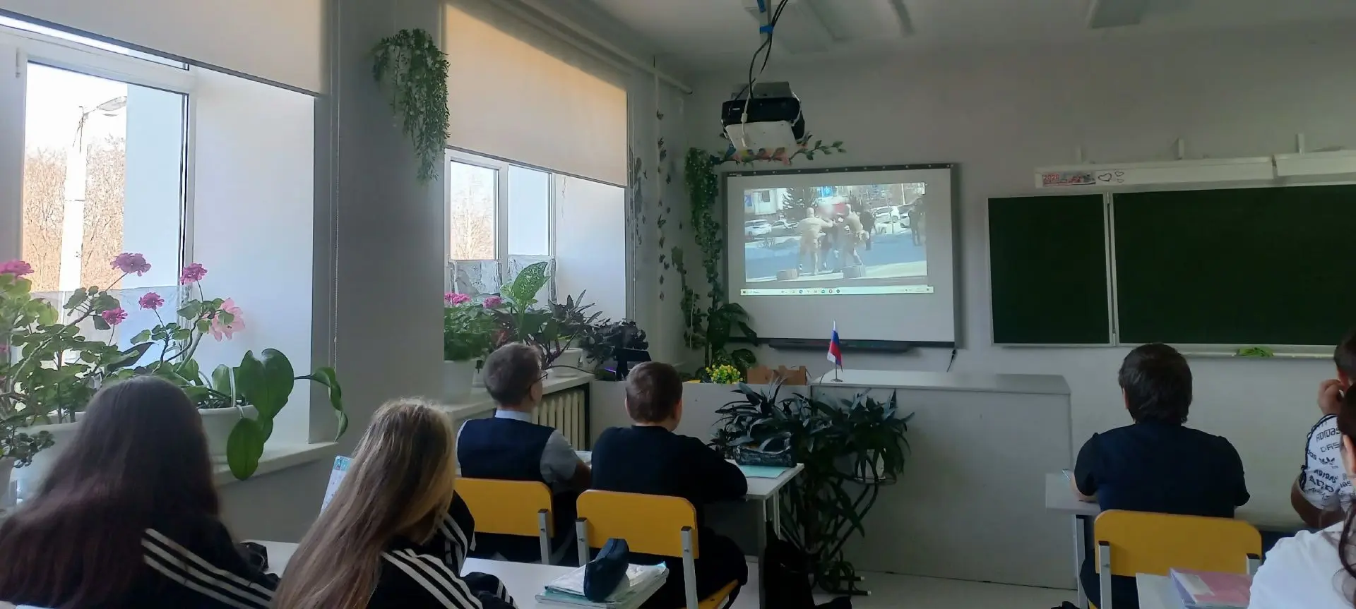 В рамках мероприятий проекта " Правовая интуиция" учащиеся 7 и 8 классов познакомились ...